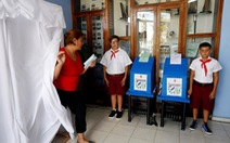 Ở Cuba, thiếu niên tiền phong giám sát thùng phiếu bầu cử