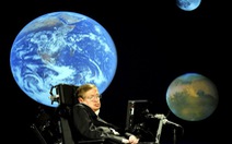 'Phép mầu' nào giúp Stephen Hawking chống chọi bệnh ALS?