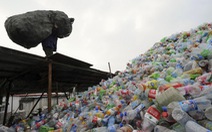 Mỹ yêu cầu Trung Quốc dừng cấm nhập rác