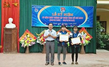 Biểu dương trước toàn trường hai nữ sinh trả ví nhặt được