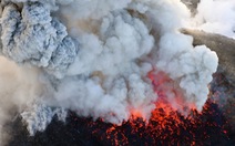 Cột khói kinh hoàng từ ngọn núi lửa trong phim Điệp viên 007