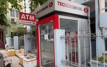 Tạm giữ du khách Nga đập phá trụ ATM Techcombank