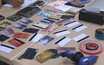 Bắt một người Trung Quốc dùng thẻ giả rút trộm tiền ATM