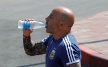 Messi và các đồng đội đã 'lật đổ' HLV Sampaoli?