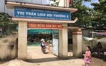 Học sinh ngồi 'nhầm lớp', hiệu trưởng xuống làm giáo viên