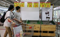 Dân Đài Loan vét sạch hàng siêu thị phòng bão lớn