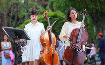 Trình diễn giao hưởng flashmob của Happiness Concert by Acecook Vietnam