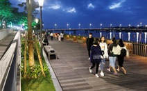 Khánh thành cầu đi bộ bằng gỗ lim 64 tỉ dọc sông Hương