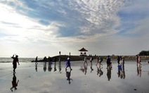 Đảo Bali đánh thuế du khách để bảo vệ môi trường