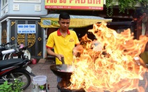 Mình ăn gì khi ăn phở giữa Sài Gòn?