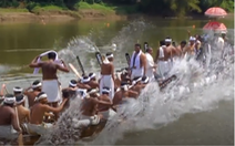 Video: Độc đáo đua thuyền rắn ở Kerala