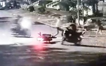 Công an truy bắt băng nhóm cướp xe máy trên đường Nguyễn Văn Linh, quận 7