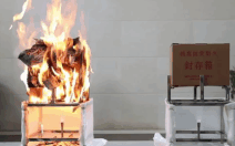 Video: Hộp giấy chống cháy độc đáo dành cho lưu trữ tài liệu
