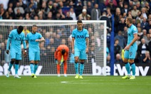 Thủ môn mắc sai lầm, Tottenham thua đậm 0-3 trước ‘đàn em’ Brighton
