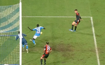 Trung vệ Koulibaly phản xạ 'như thủ môn', cứu thua cho Napoli