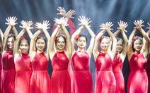 Hàng ngàn sinh viên chào đón 'tân binh' cùng hoàng tử mưa Trung Quân Idol