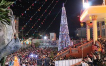 Sài Gòn lung linh trước đêm Giáng sinh