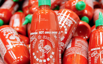 Hạn hán khiến tương ớt Sriracha khan hiếm, giá bán lên tới gần 120 USD một chai