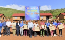 Quỹ Hành Trình Xanh tặng tivi cho hộ nghèo tỉnh Gia Lai
