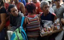 Máy bay Nga chở thuốc men đáp xuống Venezuela