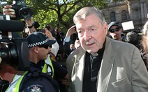 Cựu lãnh đạo Vatican bị tạm giam vì tội ấu dâm