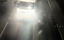 Clip nhóm thanh niên cầm hung khí chặn đầu xe trong đường hầm Phước Tượng
