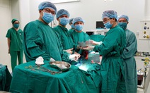 Phẫu thuật cắt khối u lách nặng 3kg