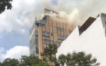 Cháy nhà hàng trung tâm TP.HCM, nghi do hàn xì