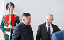 Tổng thống Putin và Chủ tịch Kim Jong Un bước vào hội đàm kín