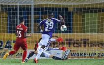 Sân Hàng Đẫy: HLV Chung Hae Seong ‘hết phép’, TP.HCM thua trận đầu tiên