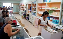 Cuba bán theo định lượng để đối phó thiếu hàng hóa