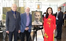 Họa sĩ Canada vẽ chân dung Chủ tịch Hồ Chí Minh