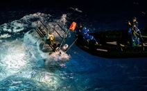 Lặn sâu kỷ lục 11km, ngỡ ngàng thấy túi nilông ở Rãnh Mariana