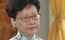 Lãnh đạo Hong Kong bị tố rơi 'nước mắt cá sấu' trên truyền hình