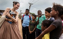 Nhật ký những chuyến đi của Angelina Jolie: Hành trình của một người từ ái