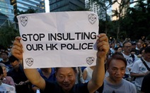 Người Hong Kong biểu tình phản đối... người biểu tình
