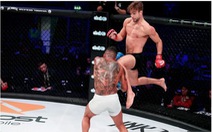 Video võ sỹ MMA bị trừ điểm vì đá ngón chân vào 'chỗ nhạy cảm' của đối thủ