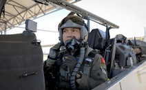Ba tướng Mỹ chúc mừng phi công Việt Nam vừa tốt nghiệp
