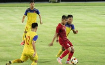 U23 Việt Nam thắng sát nút U18 tỉ số 1-0, HLV Park nhiều lần... lắc đầu