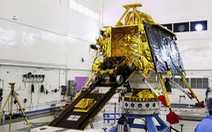 Ấn Độ bất ngờ hoãn phóng tàu thăm dò Mặt Trăng vì lý do kỹ thuật