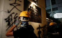 Cảnh sát trấn áp, người biểu tình Hong Kong rút lui