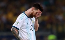 CĐV kêu gọi Messi ‘bỏ’ Argentina vì có đồng đội kém