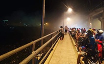 Tàu cao tốc chở khách Superdong bốc cháy khi đang neo đậu