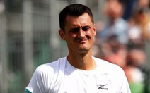 Bernard Tomic bị phạt 1,3 tỉ vì 'đầu hàng' trước Tsonga ở Wimbledon