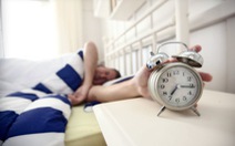 Ngủ nướng vài phút khiến cả não và cơ thể bị rối giữa thức và ngủ