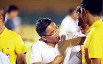 'Bị chỉ trích nặng lời, có trọng tài rơi vào hoảng loạn'