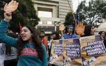 Một nửa bác sĩ ở Chile từ chối phá thai của phụ nữ bị cưỡng hiếp