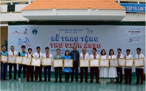 Caravan Thư viện 2030 tặng thư viện và học bổng tại Ninh Thuận