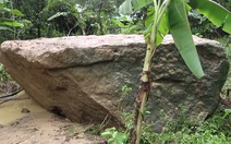 Sạt lở đất đá nghiêm trọng đe dọa dân ở vùng cao