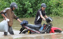 30.000 hộ dân Đắk Lắk bị cô lập, hàng chục ngàn ngôi nhà chìm trong biển nước